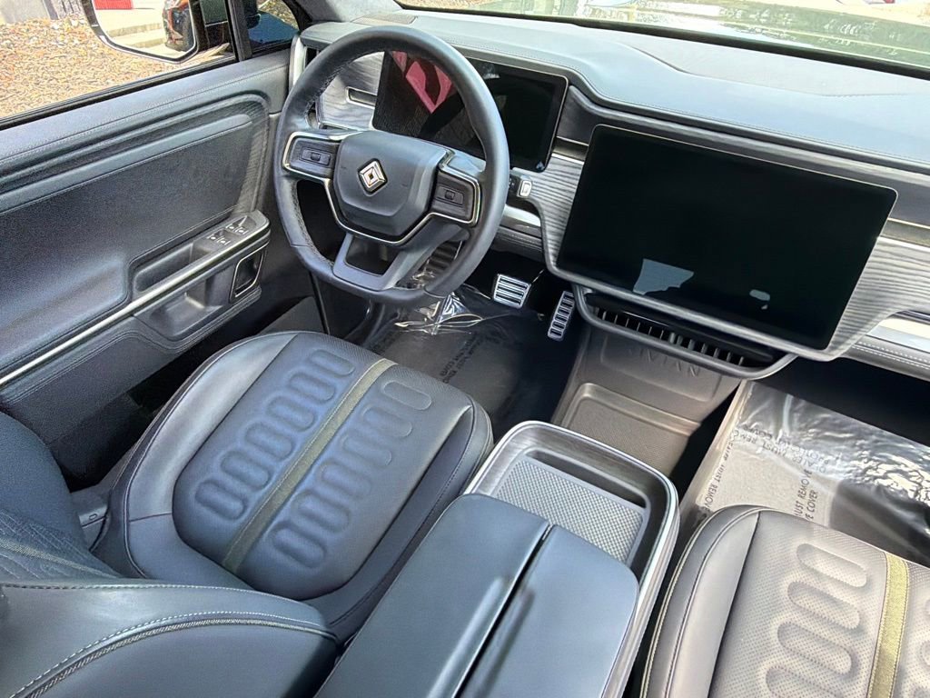 Used 2024 Rivian R1T Adventure image 41