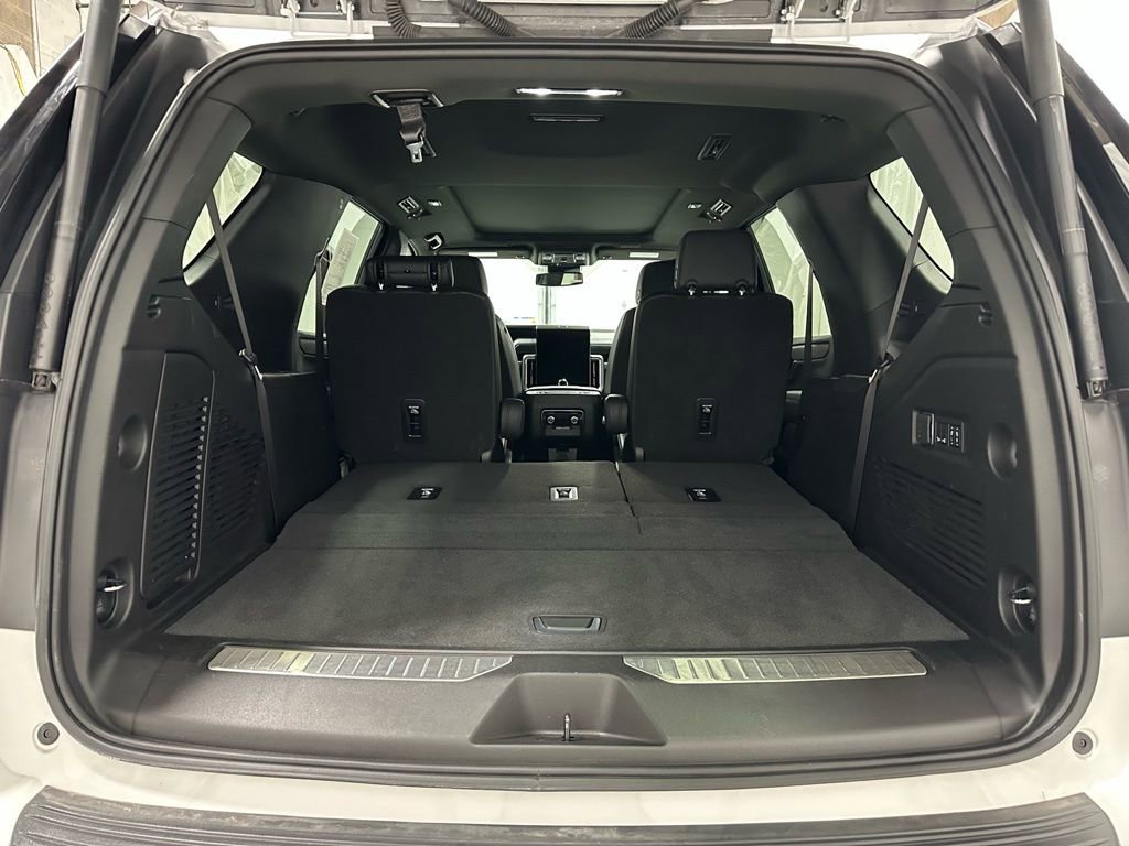 Used 2025 GMC Yukon Denali w/ Sun & Power Step Package image 46