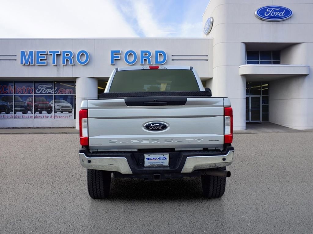 Used 2017 Ford F250 XLT w/ XLT Value Package image 5