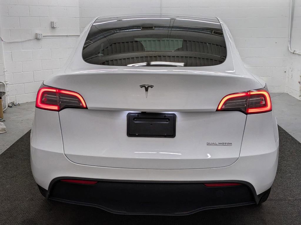 Used 2025 Tesla Model Y Long Range image 16