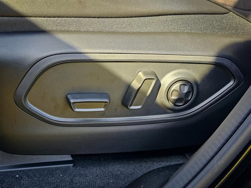 New 2025 Jeep Grand Cherokee L Altitude image 15