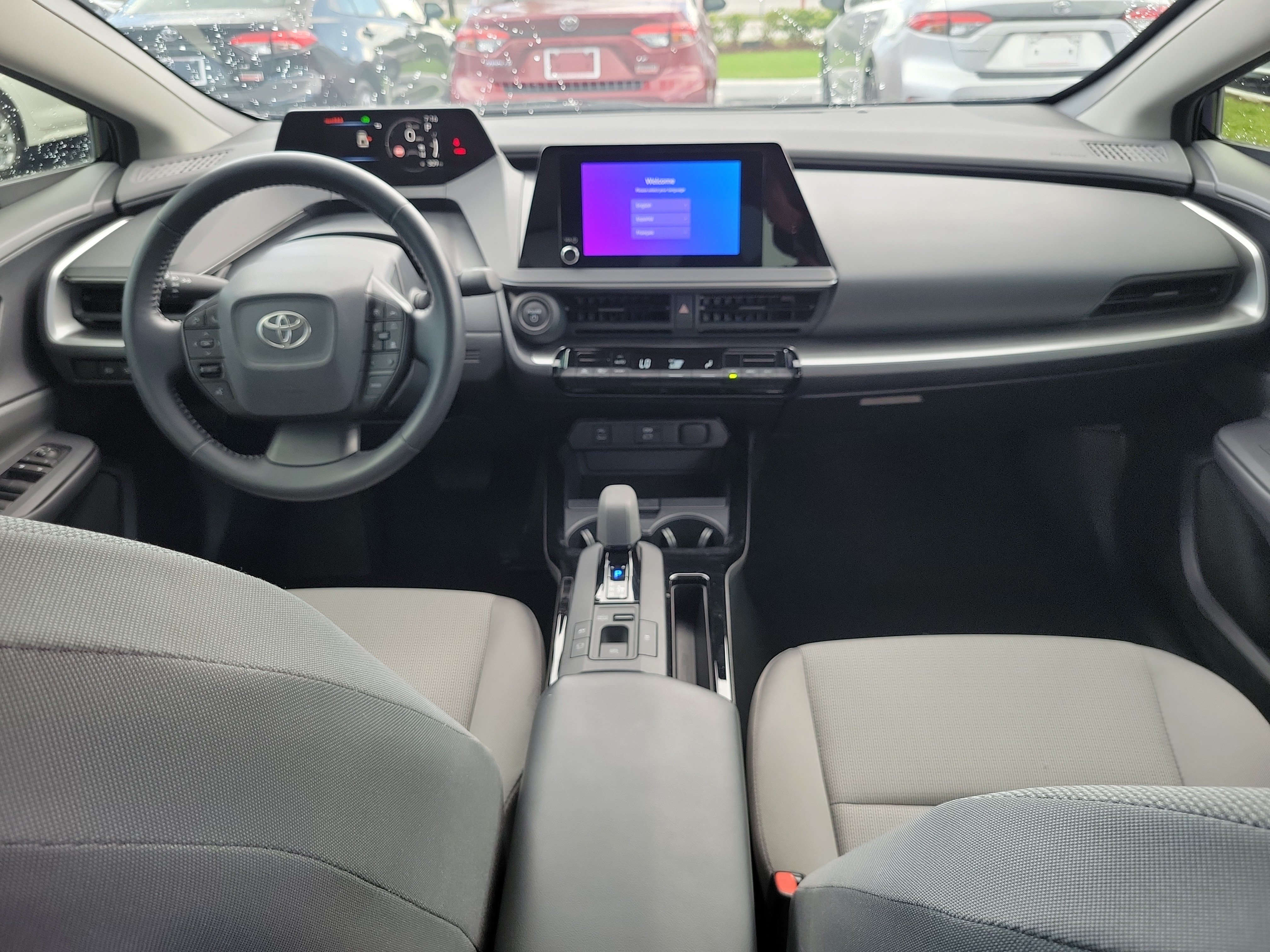 Used 2025 Toyota Prius LE FWD image 16