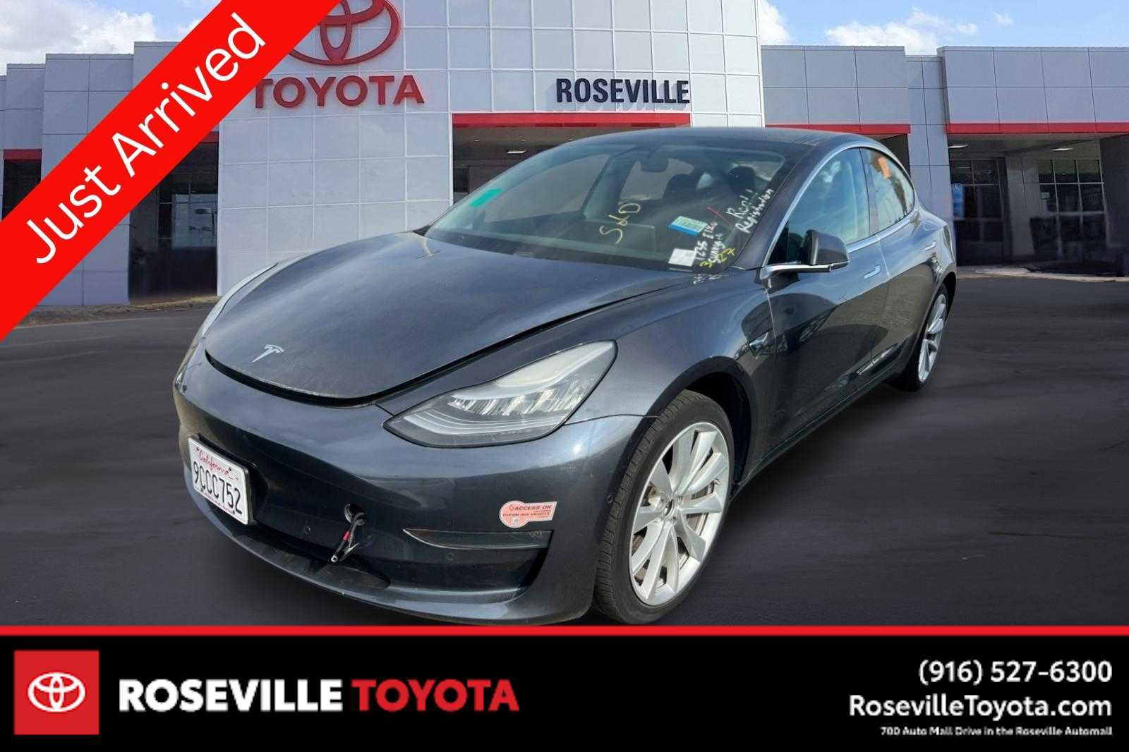Used 2019 Tesla Model 3 Standard Range image 1