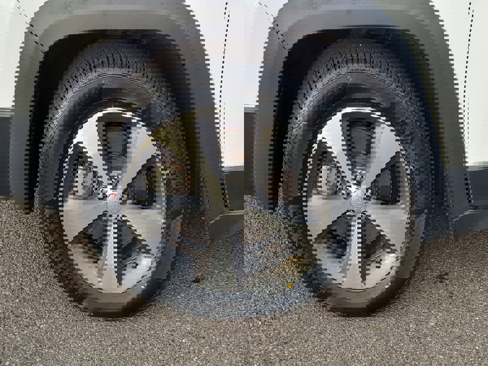 Used 2020 Jeep Cherokee Latitude w/ Quick Order Package 26F North image 16