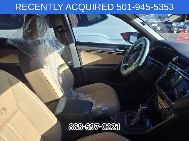 Used 2023 Volkswagen Tiguan SE R-Line FWD image 11