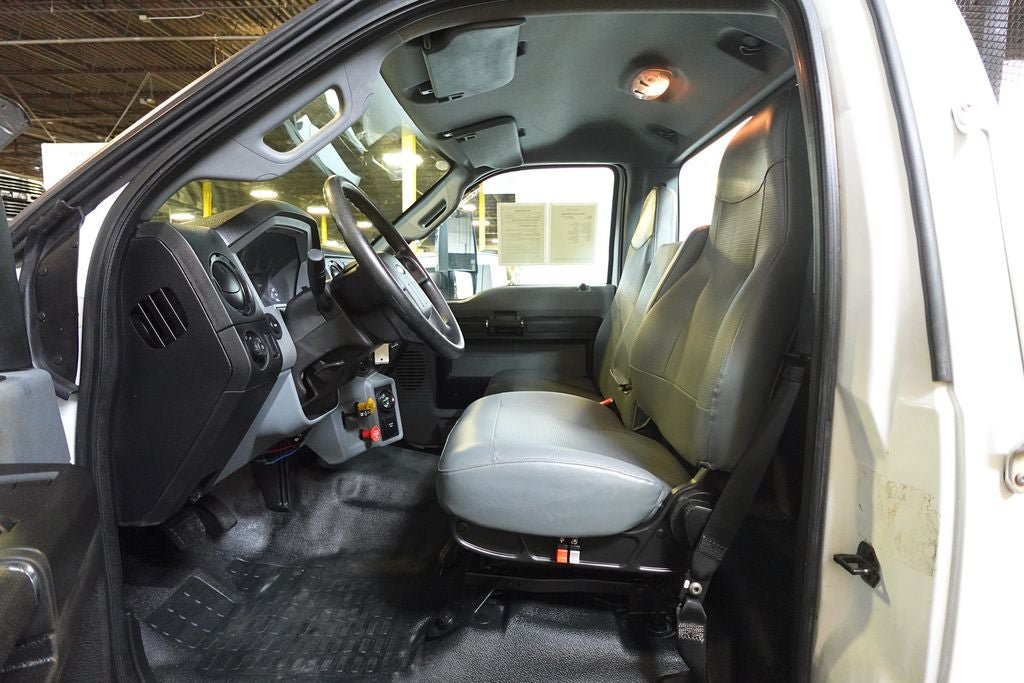 Used 2019 Ford F750 2WD Regular Cab Super Duty image 18