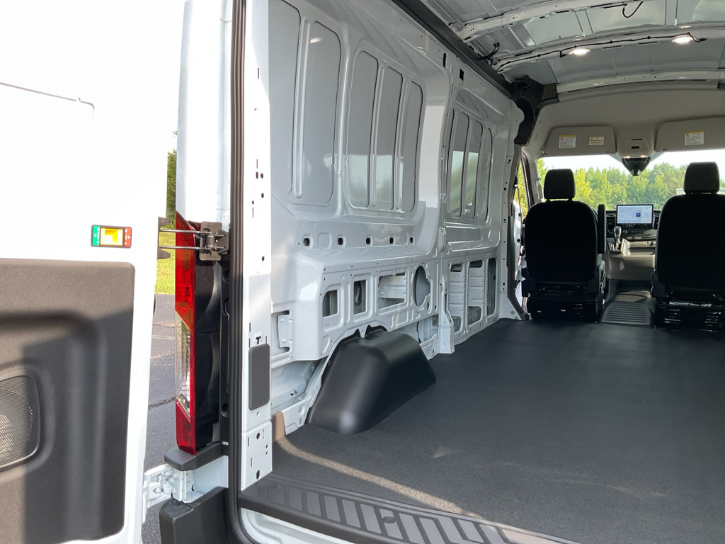 New 2027 Ford Transit 250 148 Medium Roof RWD image 14