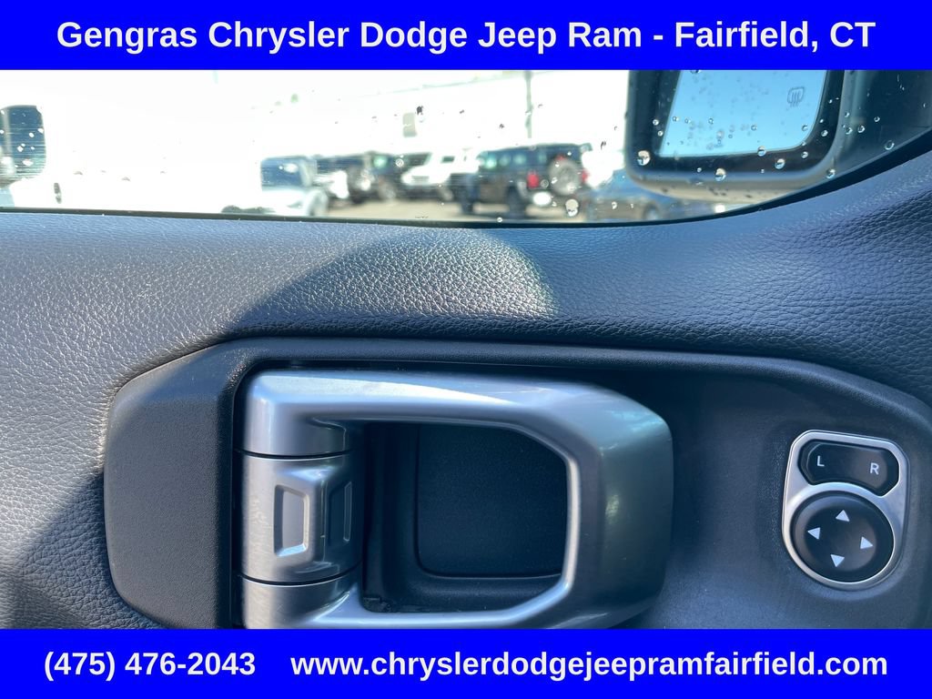 Used 2019 Jeep Wrangler Unlimited Sahara AWD/4WD image 43
