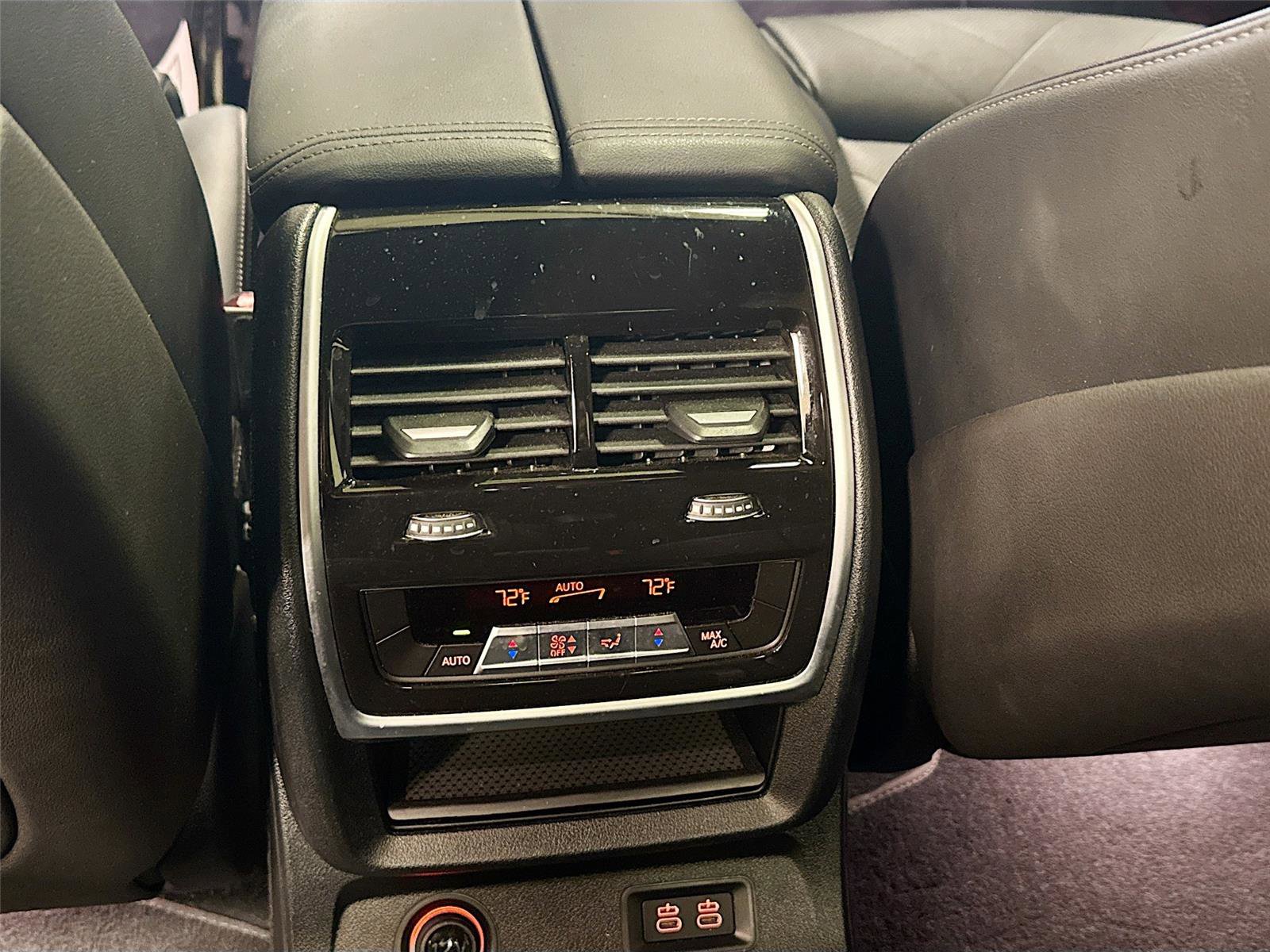 Used 2024 BMW X7 xDrive40i w/ M Sport Package image 27