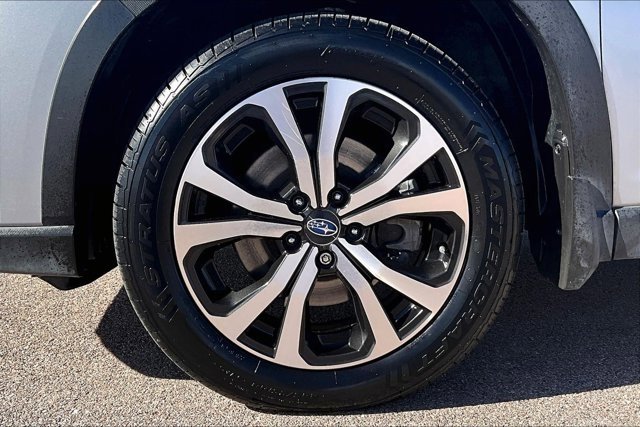 Used 2022 Subaru Forester Limited w/ Popular Package #3 image 32