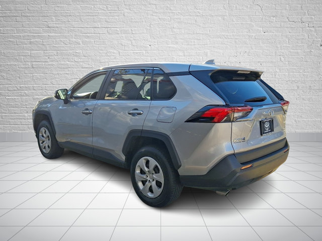 Used 2023 Toyota RAV4 LE FWD image 4