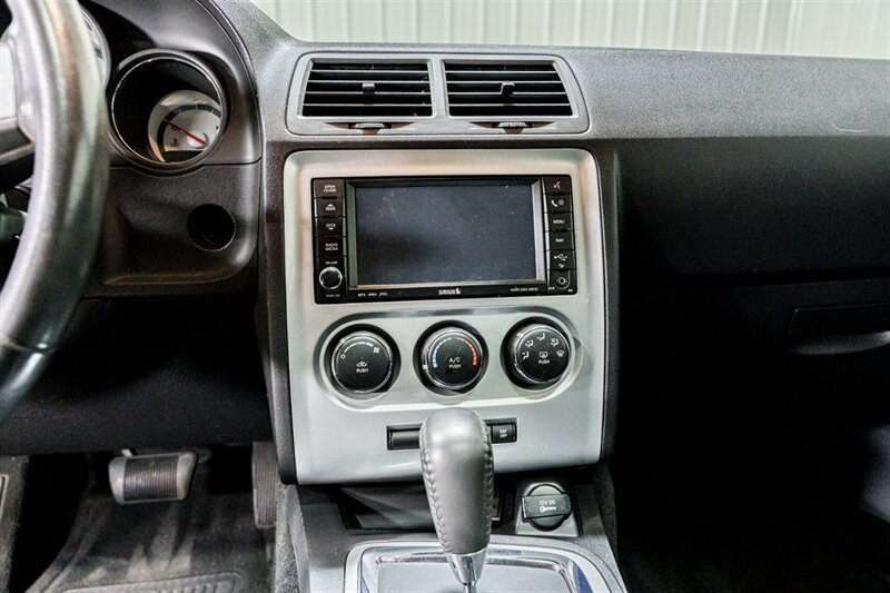 Used 2010 Dodge Challenger SE RWD image 12