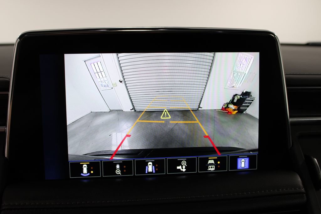 Used 2023 Chevrolet Suburban Z71 w/ Luxury Package image 53