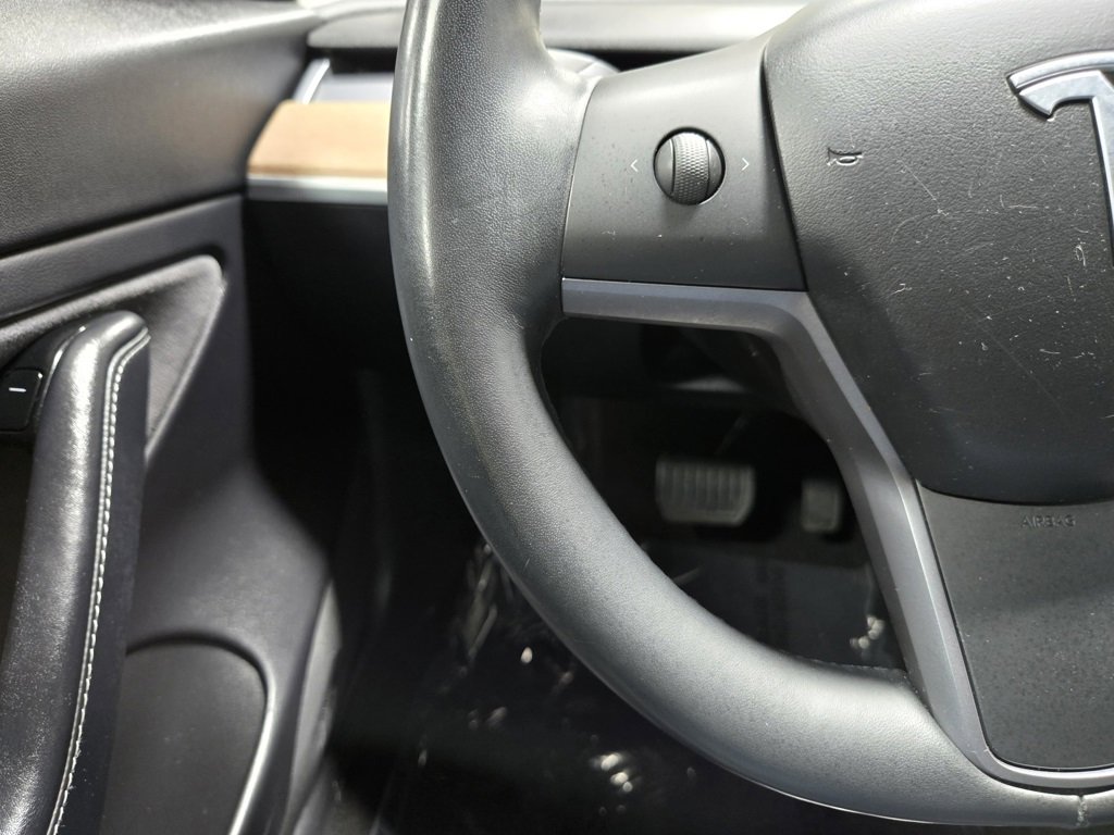 Used 2018 Tesla Model 3 Mid Range image 15