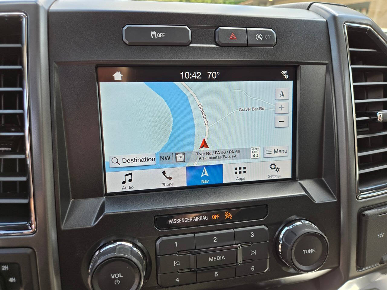 Used 2019 Ford F150 XLT w/ Equipment Group 302A Luxury AWD/4WD image 14