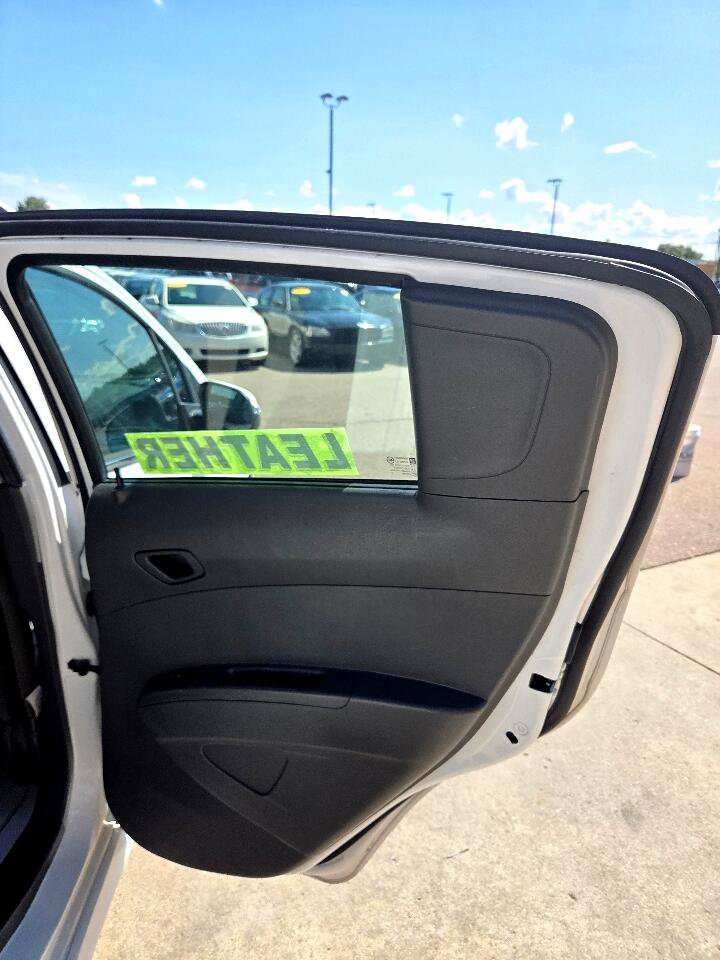 Used 2015 Chevrolet Spark LT image 14