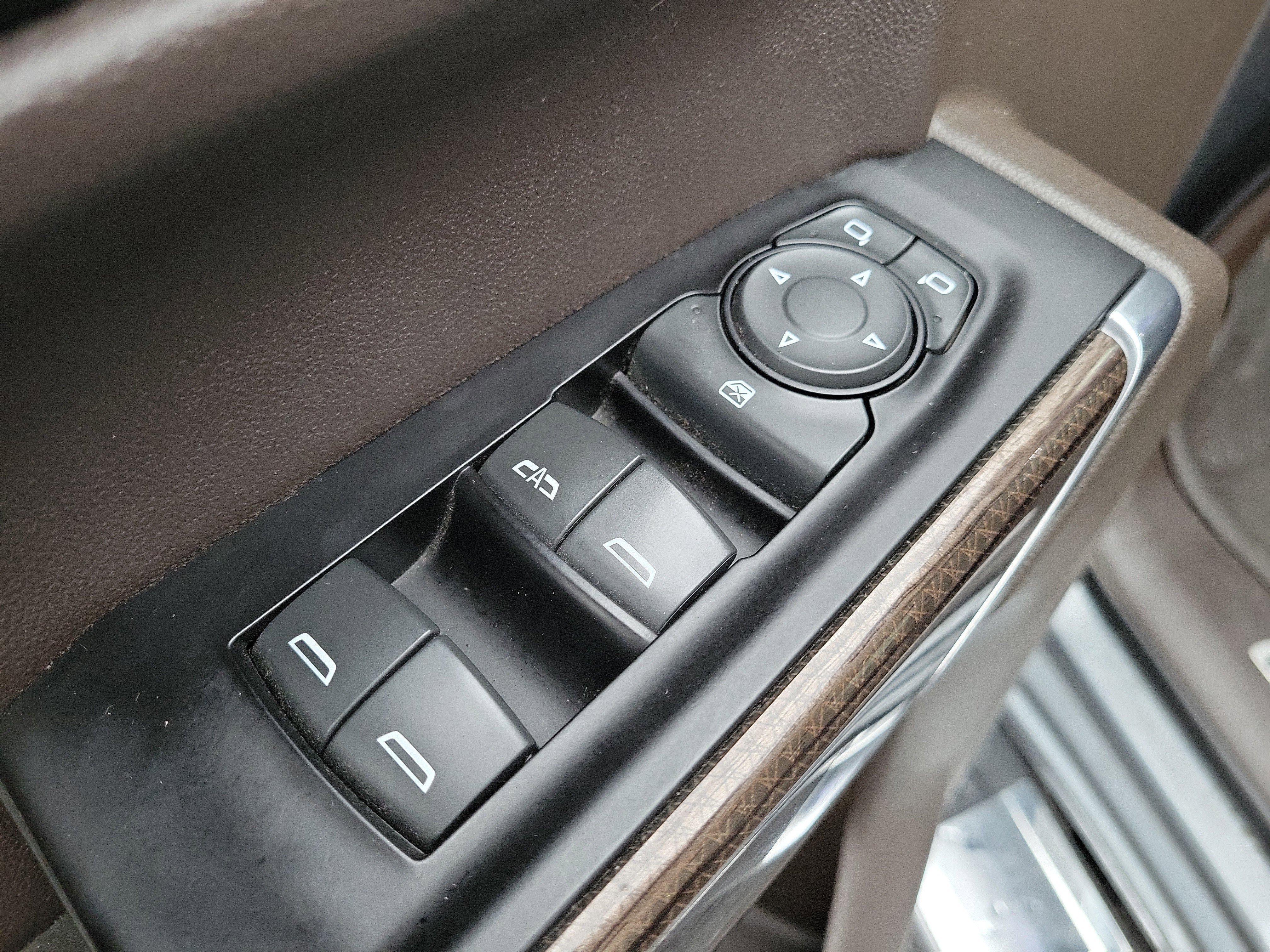 Used 2019 Chevrolet Silverado 1500 LT w/ All-Star Edition image 16