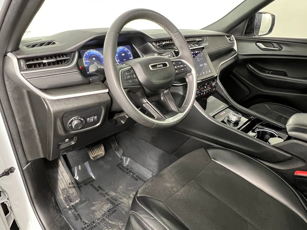 Used 2023 Jeep Grand Cherokee L Laredo image 24
