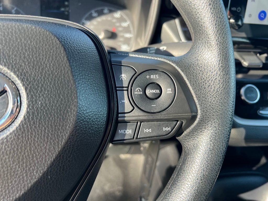 Used 2024 Toyota Corolla LE image 37