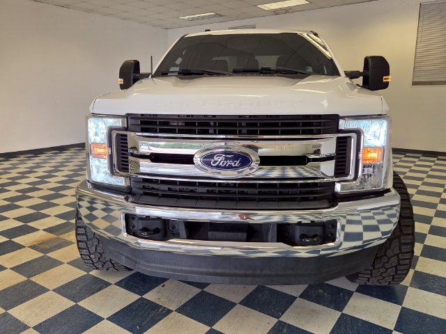 Used 2019 Ford F250 XLT AWD/4WD image 2
