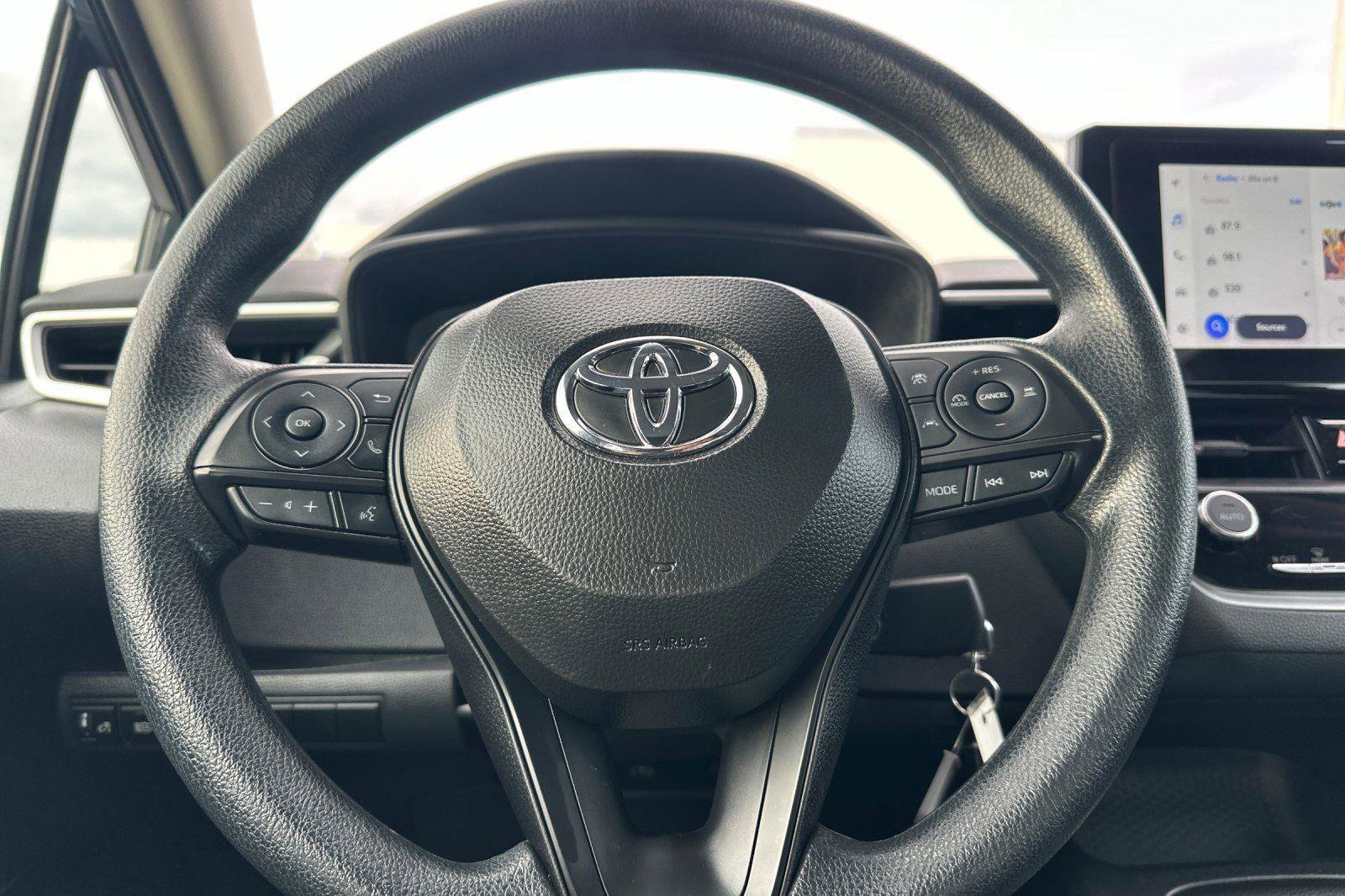 Used 2025 Toyota Corolla LE image 20