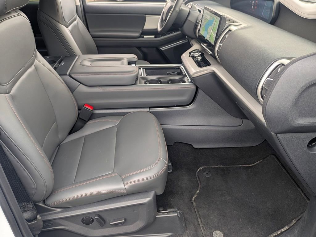 Used 2025 Ford Expedition Active image 48