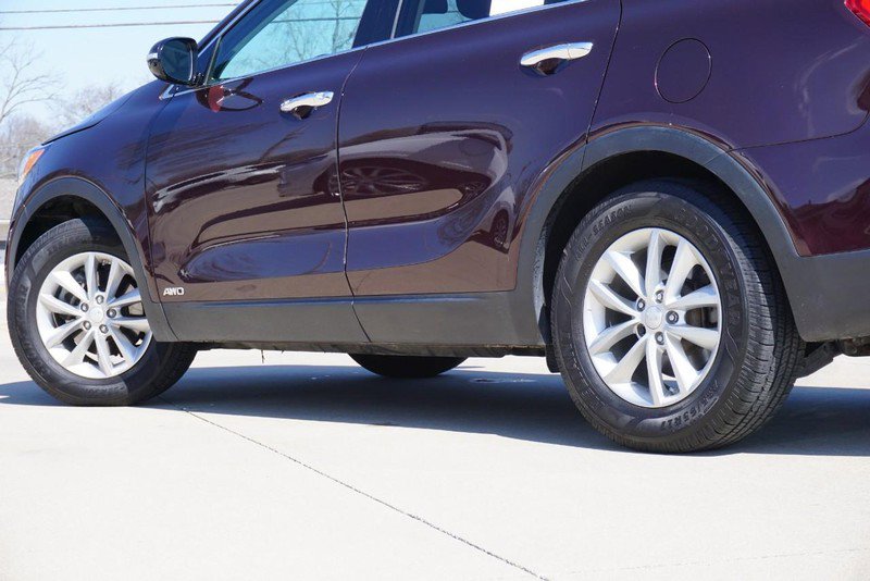 Used 2016 Kia Sorento LX w/ LX Convenience Package image 13
