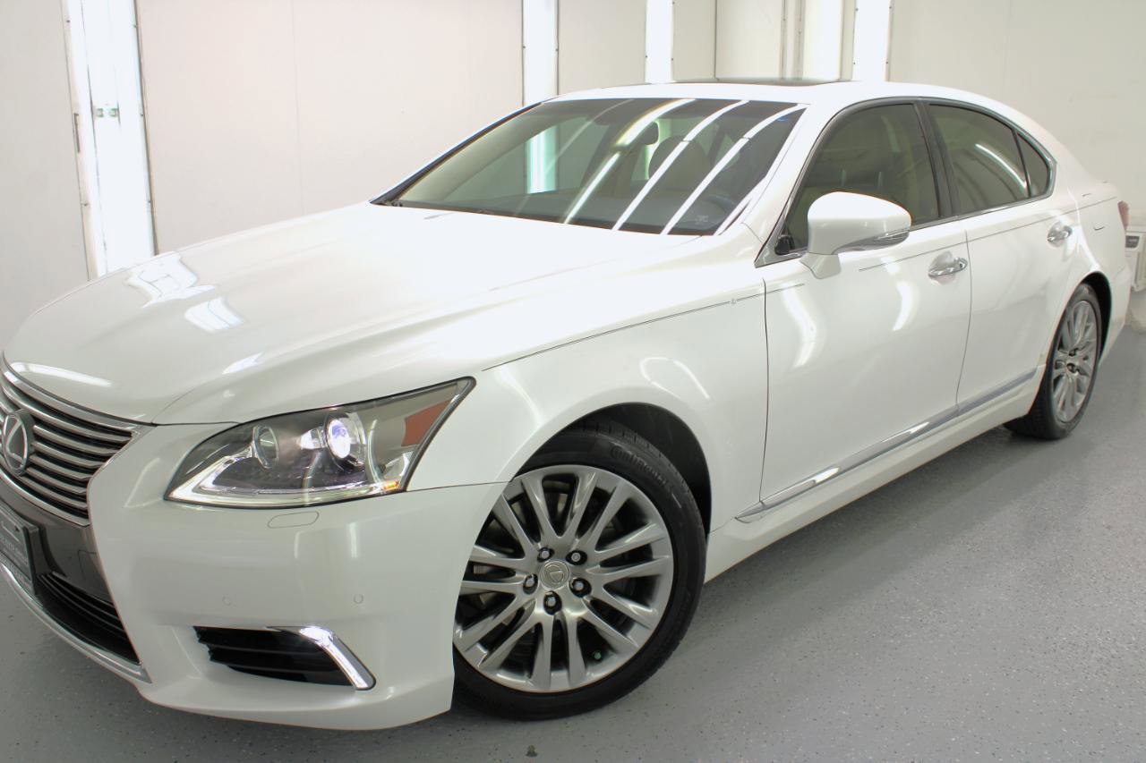 Used 2016 Lexus LS 460 w/ Comfort Package image 13