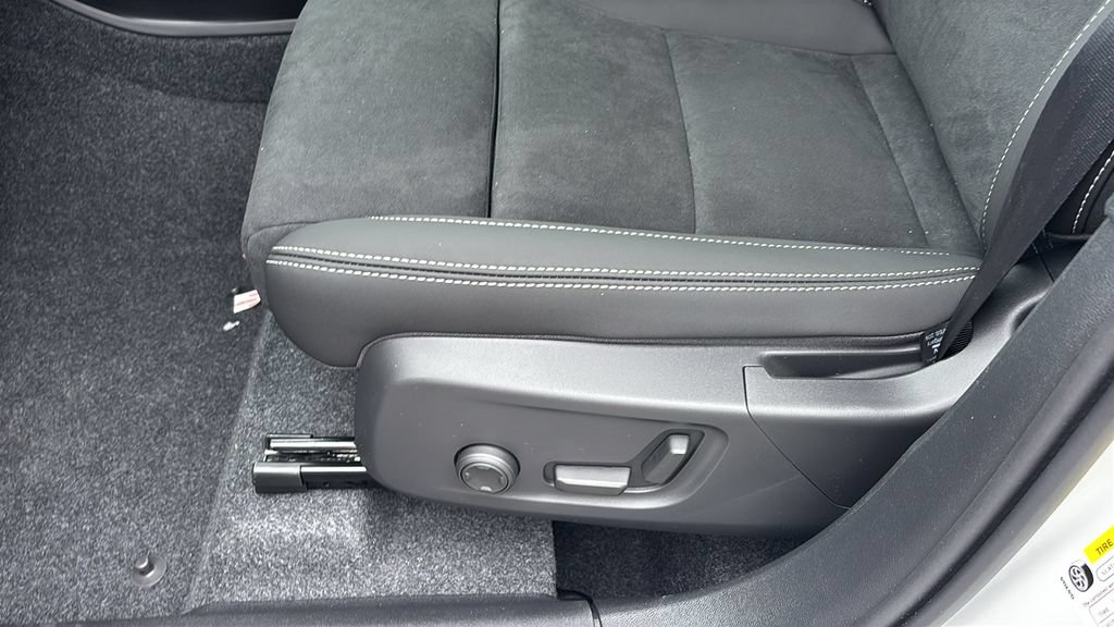 New 2026 Volvo XC40 B5 Ultra w/ Climate Package AWD/4WD image 26
