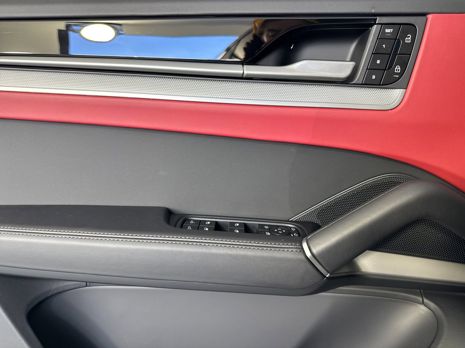 New 2026 Porsche Cayenne S image 12