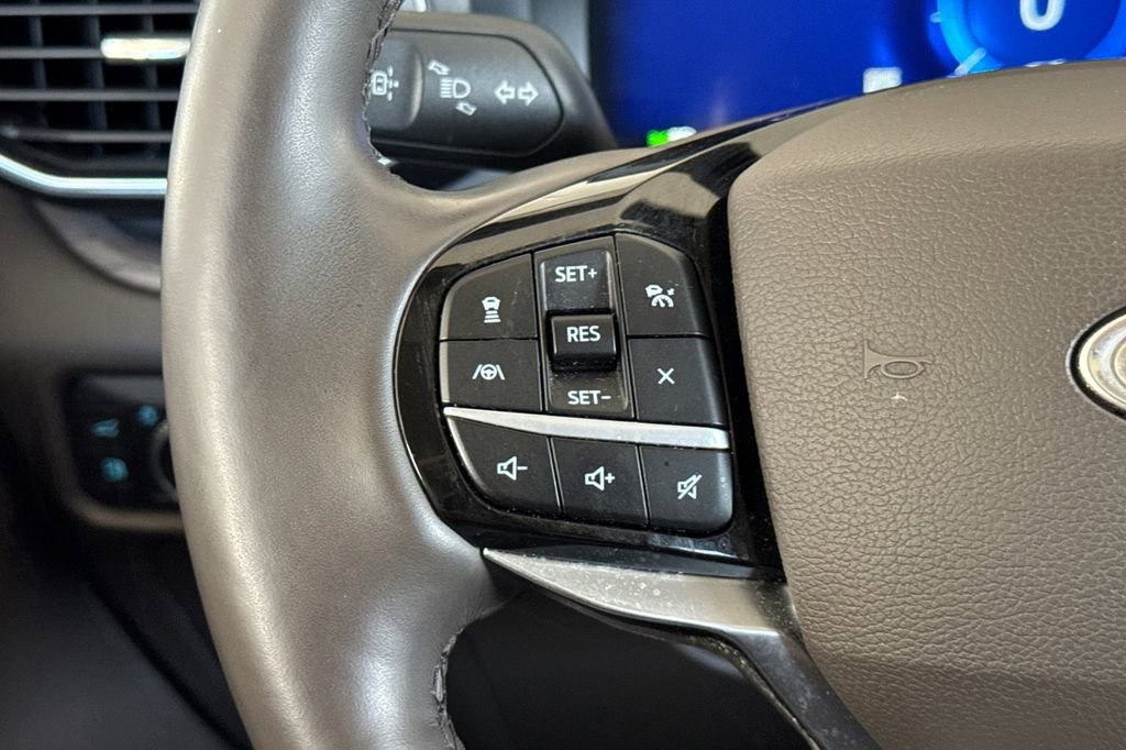 Used 2022 Ford Explorer Platinum w/ Class IV Trailer Tow Package image 30