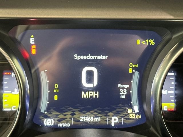 Used 2023 Jeep Wrangler Unlimited w/ Sun & Screen Package image 18