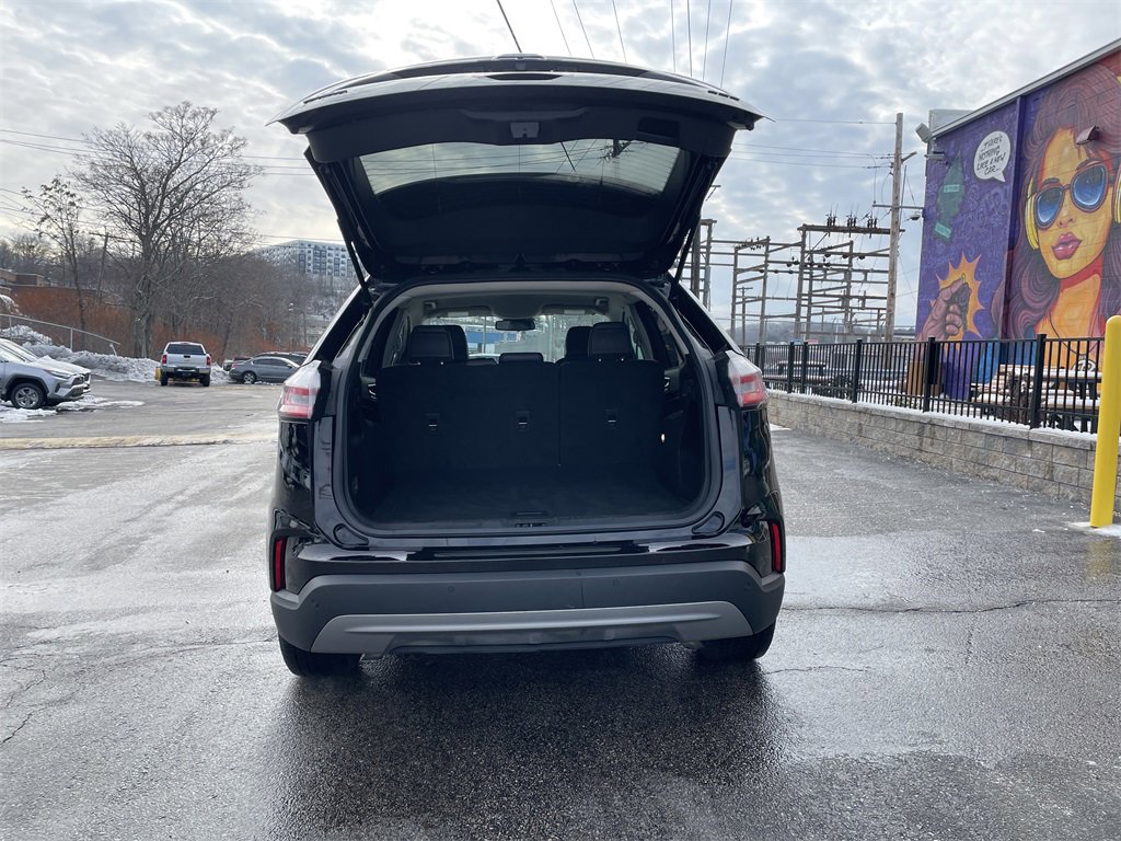 Used 2023 Ford Edge SEL image 13