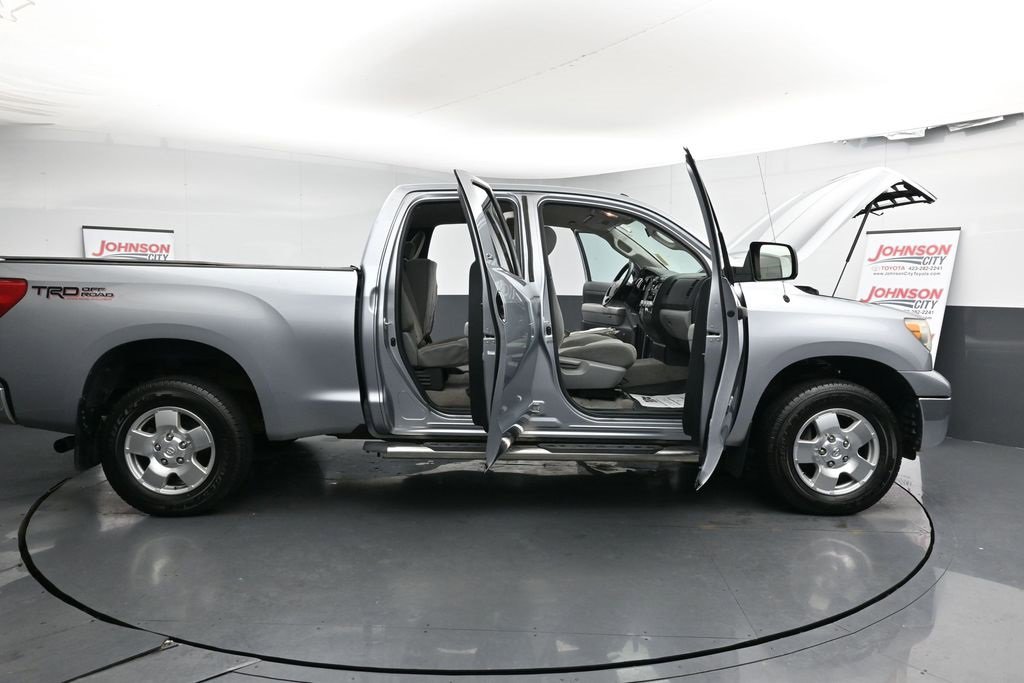 Used 2011 Toyota Tundra 4x4 Double Cab image 40