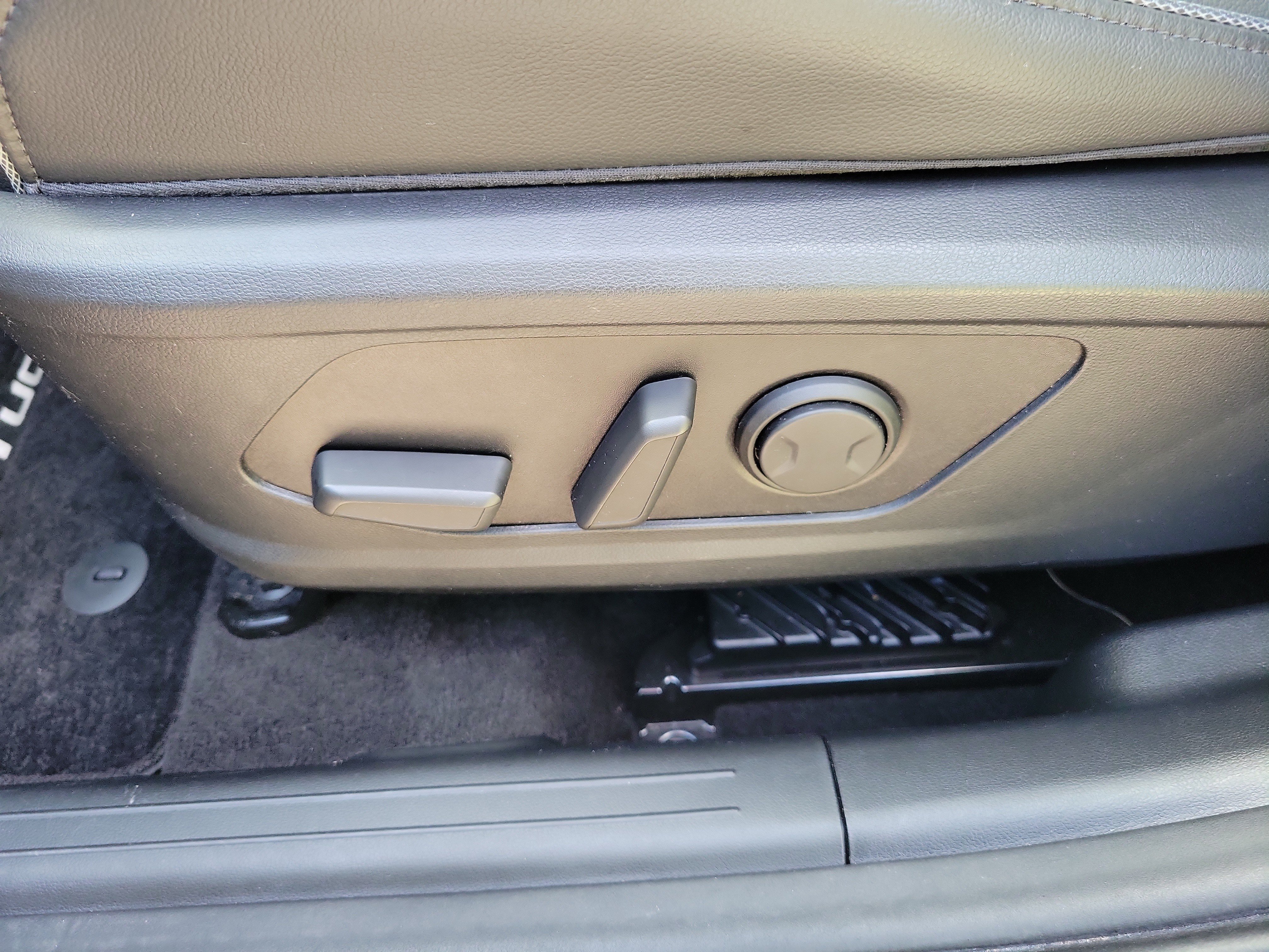 Used 2022 Hyundai Tucson Limited FWD image 25