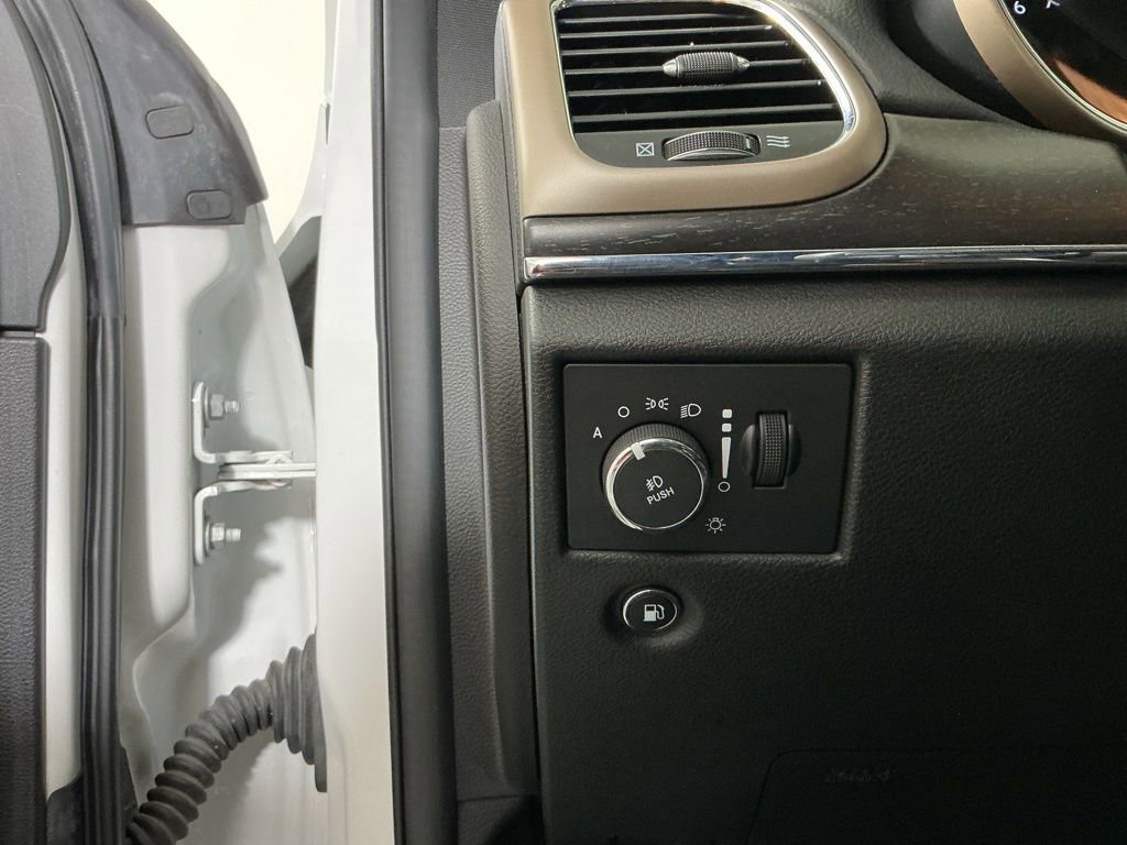 Used 2017 Jeep Grand Cherokee Limited AWD/4WD image 17