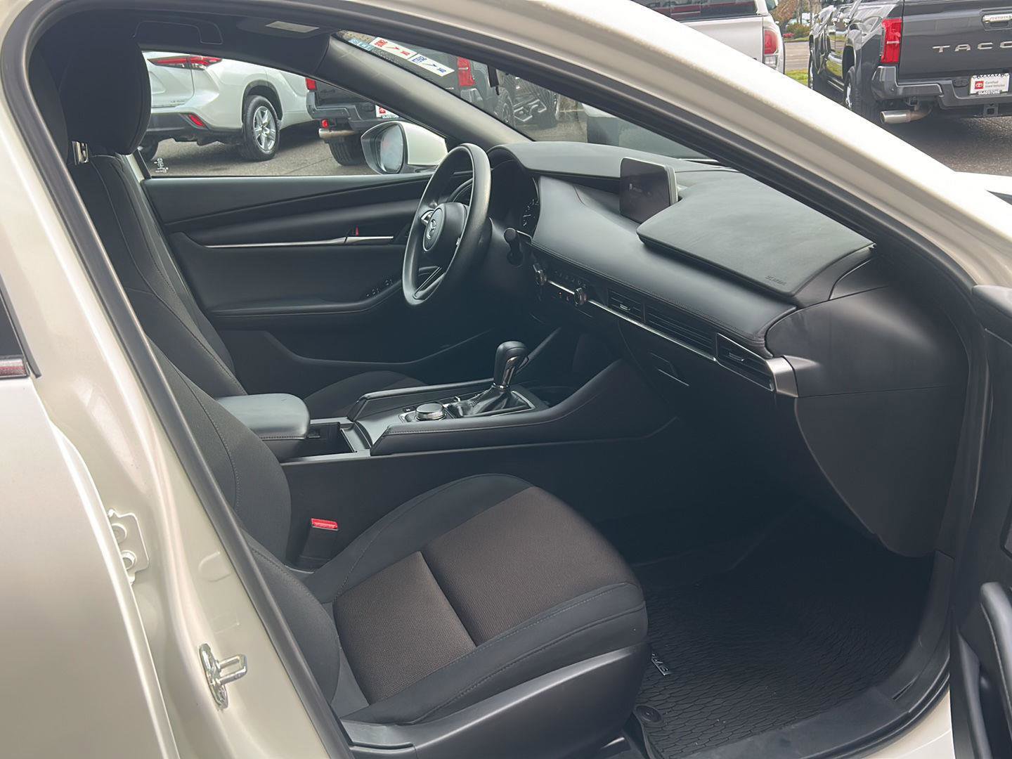 Used 2022 MAZDA MAZDA3 s image 20