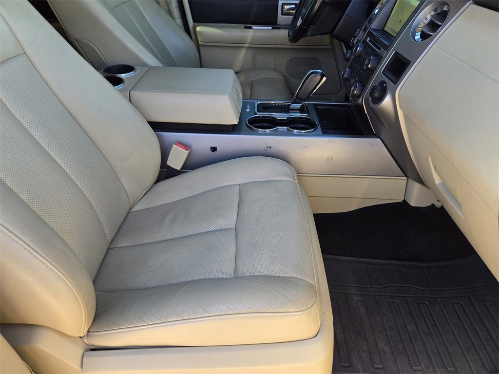 Used 2017 Ford Expedition Limited w/ Equipment Group 301A image 9