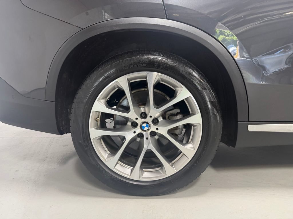 Used 2020 BMW X5 xDrive40i w/ Convenience Package AWD/4WD image 14