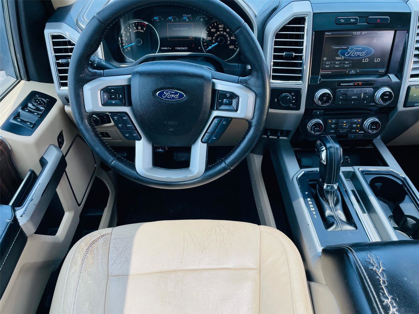 Used 2015 Ford F150 Lariat w/ Equipment Group 501A Mid AWD/4WD image 29