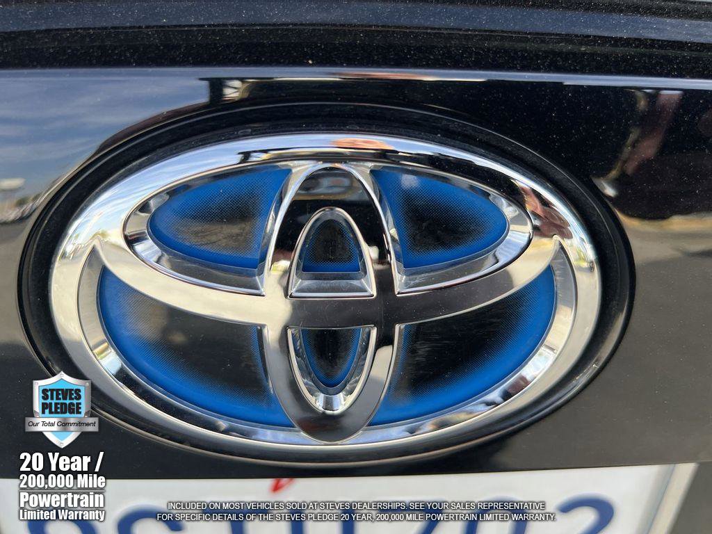 Used 2018 Toyota Prius Two image 33
