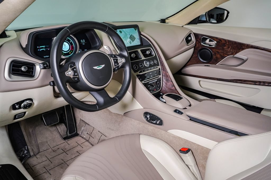 Used 2017 Aston Martin DB11 V12 RWD image 23