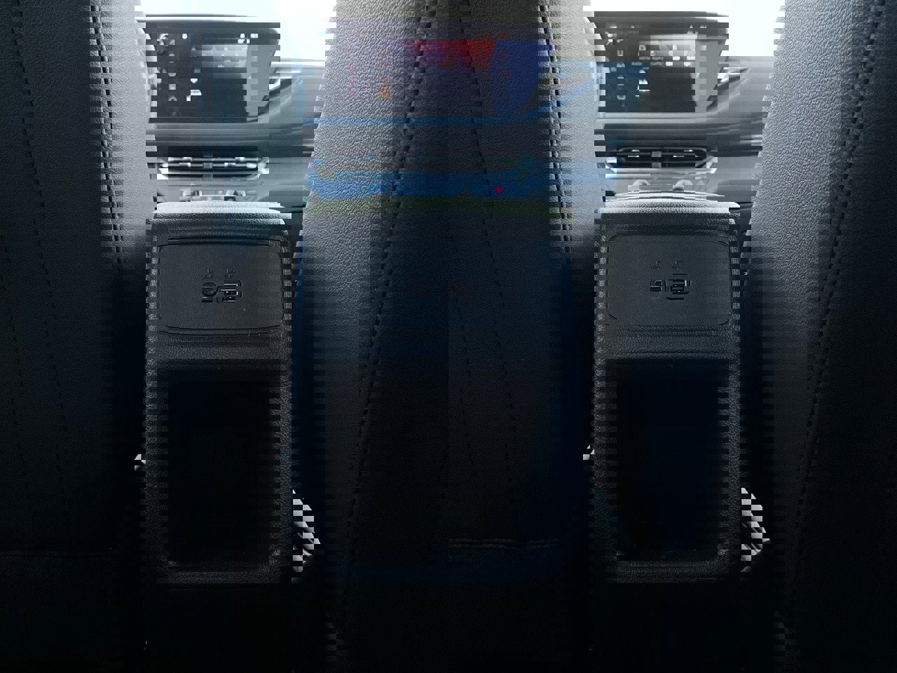 Used 2025 Buick Envista Preferred image 12