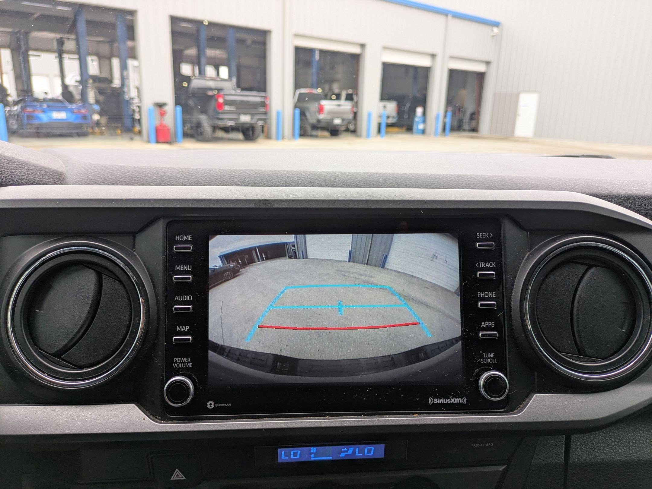 Used 2021 Toyota Tacoma TRD Off-Road image 17