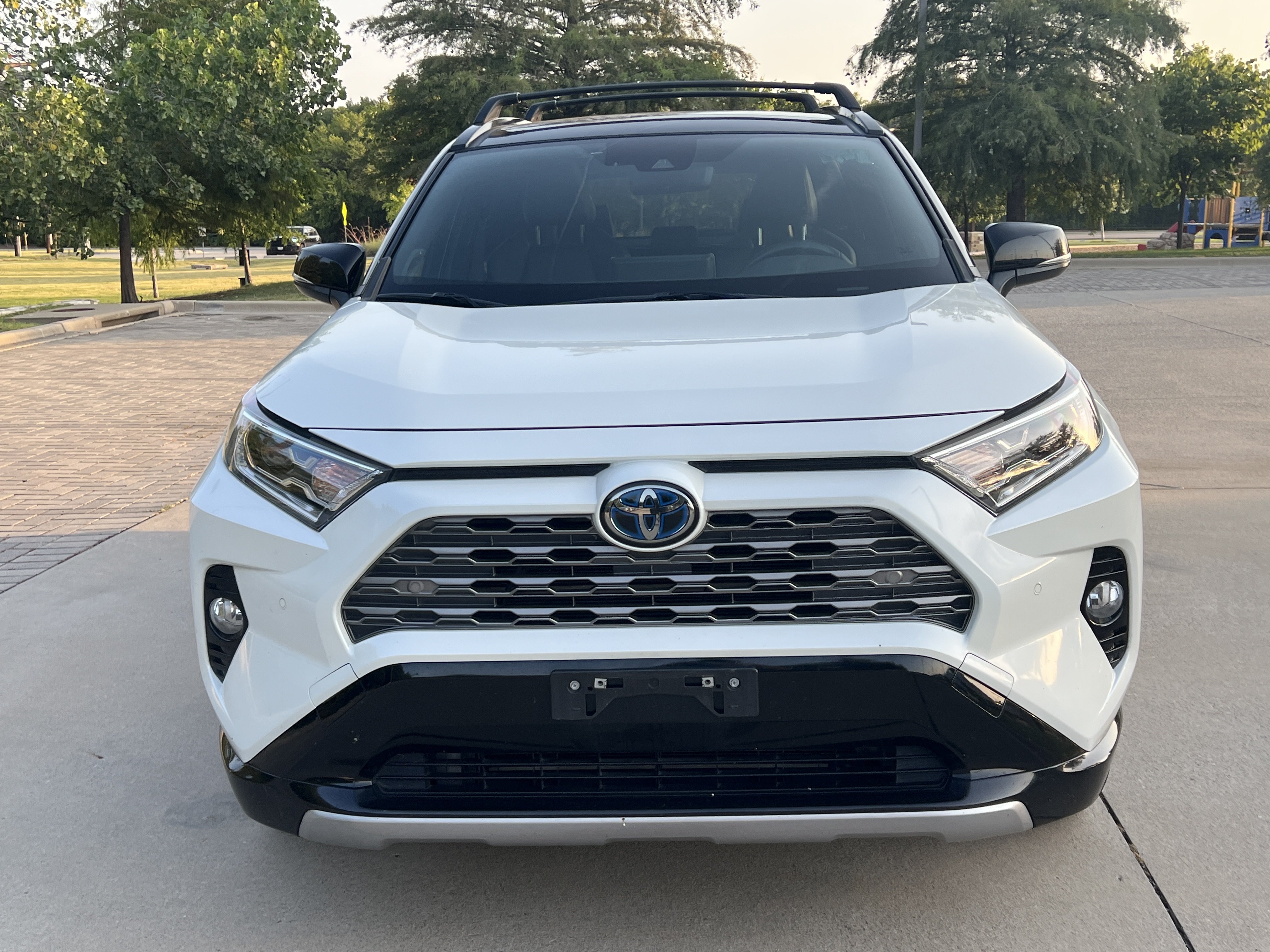 Used 2020 Toyota RAV4 XSE AWD/4WD image 3