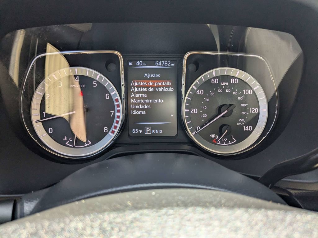 Used 2017 Nissan Titan SV image 30