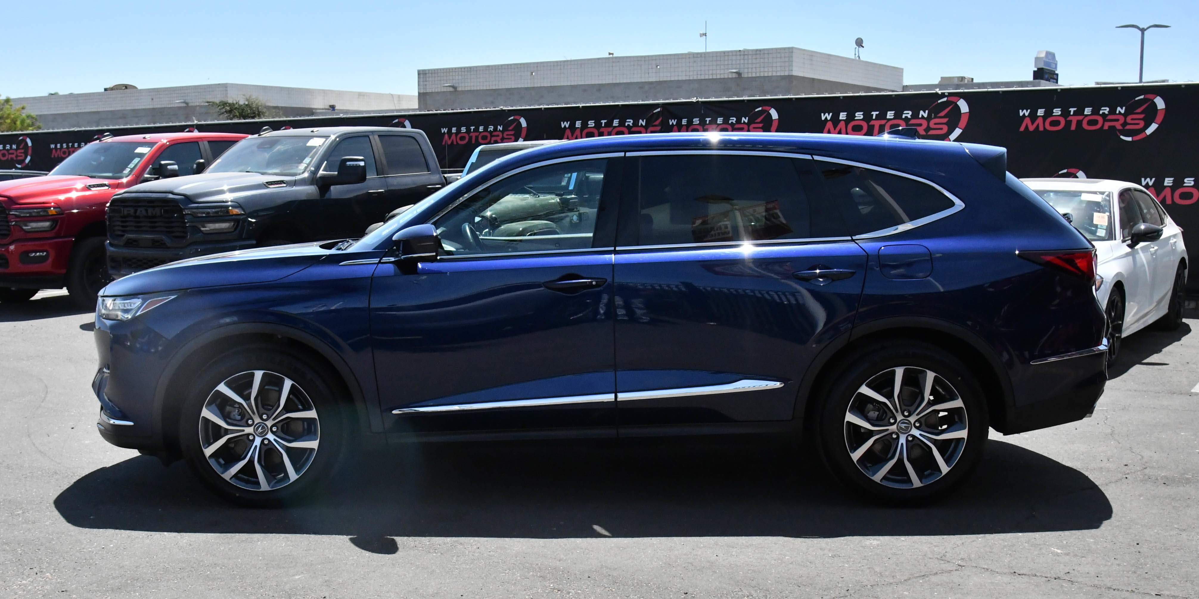 Used 2022 Acura MDX FWD w/ Technology Package image 4
