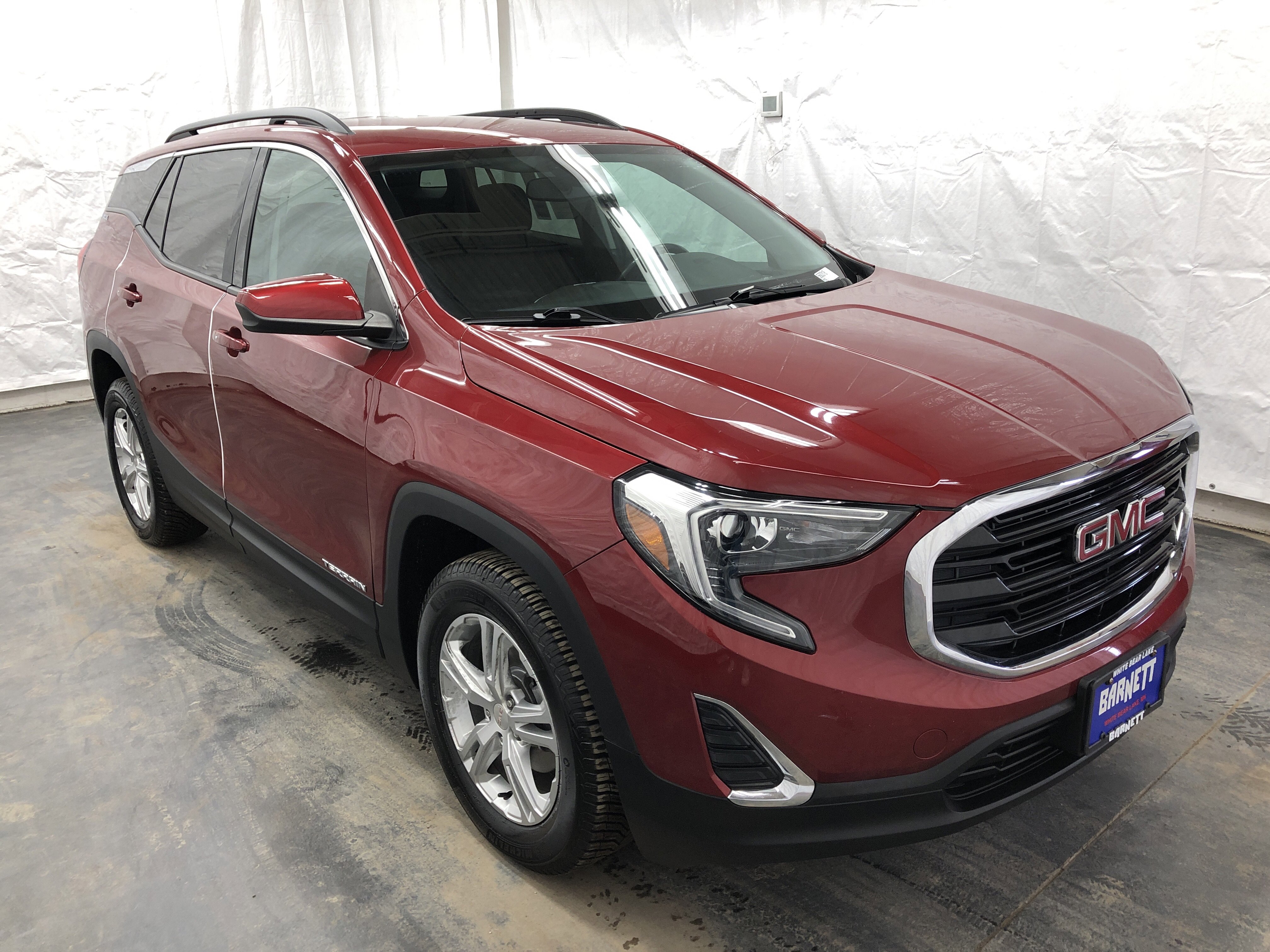 Used 2019 GMC Terrain SLE w/ Driver Convenience Package image 2