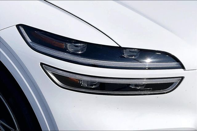 Used 2022 Genesis GV70 2.5T w/ Advanced Package image 28