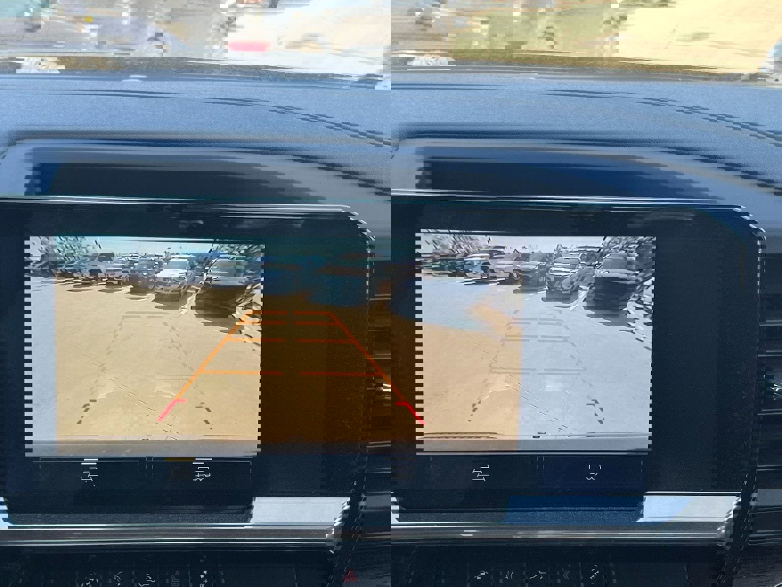 Used 2022 Chevrolet Silverado 1500 LT image 30